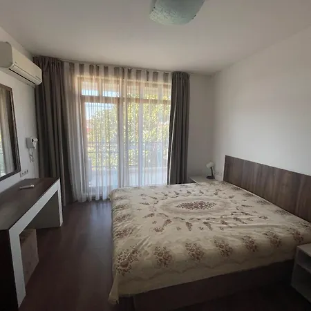 In Gardens Life Apartman